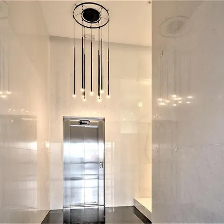 Apartment Marble In The Center Of *